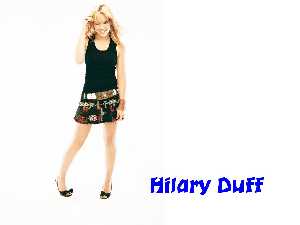 hot free sexy wallpaper photo pic of Hilary Duff Skirt